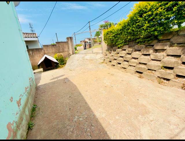 2 BEDROOM HOUSE FOR SALE IN KWANDENGEZI